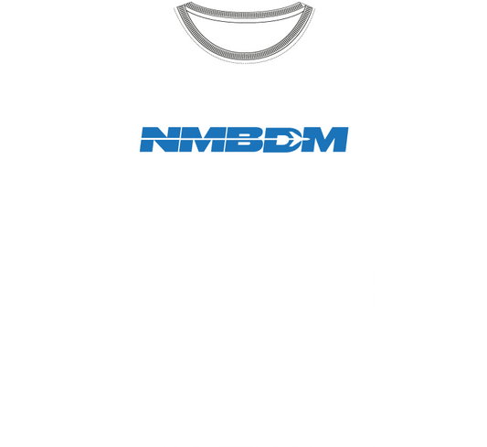"NMBDM" Camiseta Unisex Fitting - Blanca